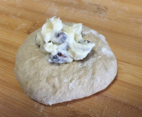 黑麦乳酪<a href=/shicai/mimian/MianBao/index.html target=_blank><u>面包</u></a>步骤2