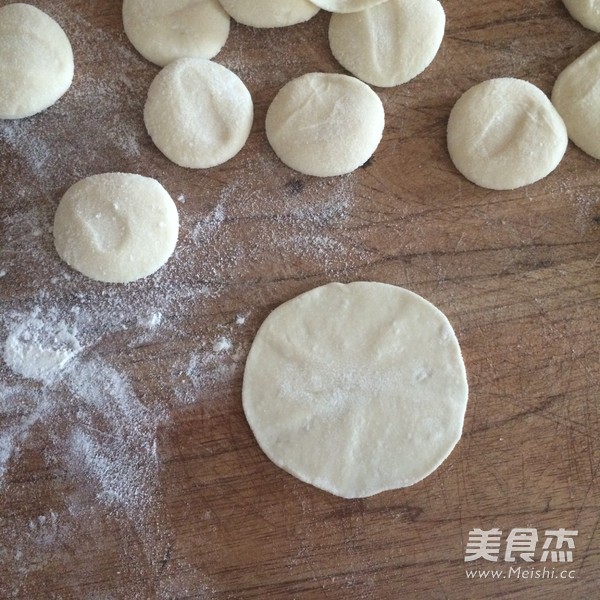 <a href=/shicai/shucai/HuLuoBo/index.html target=_blank><u>胡<a href=/shicai/shucai/LuoBo/index.html target=_blank><u>萝卜</u></a></u></a>水饺的做法