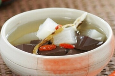 鸭<a href=/shicai/rouqin/Xue/index.html target=_blank><u>血</u></a>汤