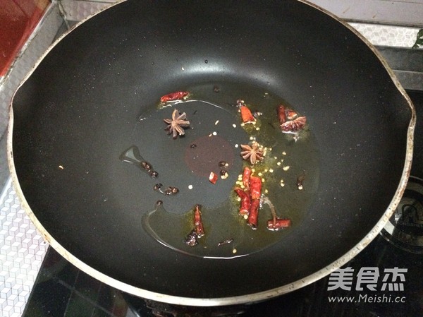 虾米<a href=/shicai/shucai/TongHao/index.html target=_blank><u>茼蒿</u></a>的做法