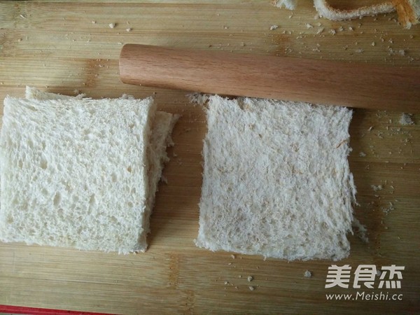 土司<a href=/shicai/guopin/XianJiao/index.html target=_blank><u>香蕉</u></a>卷的做法