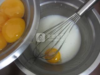 原味<a href=zt/qifengdg target=_blank><u>戚风蛋糕</u></a>