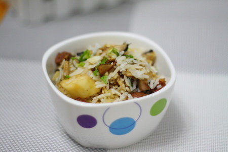 <a href=/shicai/shucai/ShanYao/index.html target=_blank><u>山药</u></a><a href=/shicai/rouqin/XiangChang/index.html target=_blank><u>香肠</u></a>大拌饭步骤10