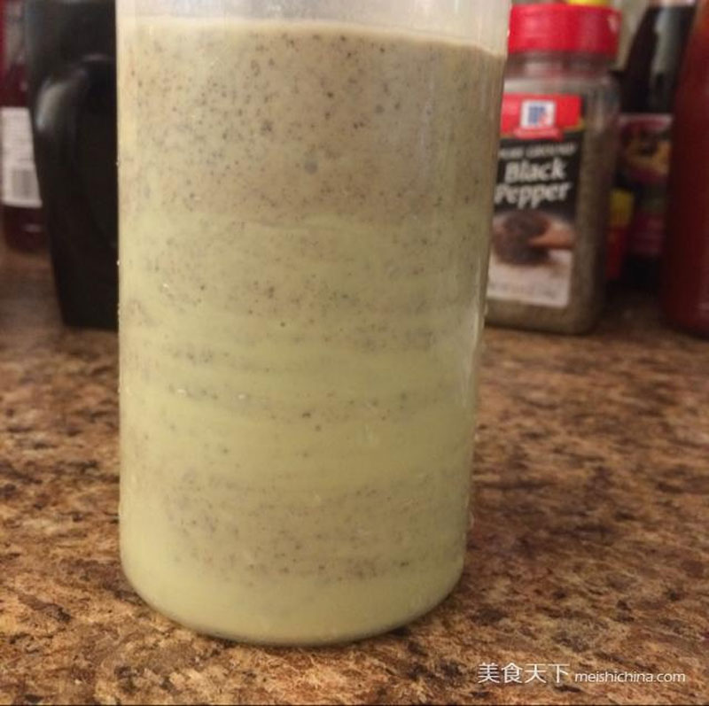 <a href=/shicai/guopin/NuiYouGuo/index.html target=_blank><u><a href=/shicai/guopin/NiuYouGuo/index.html target=_blank><u>牛油果</u></a></u></a>香草奶昔