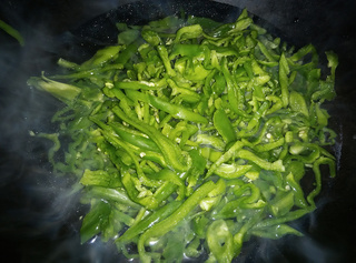 <a href=/shicai/shucai/QingJiao/index.html target=_blank><u>青椒</u></a>肚丝