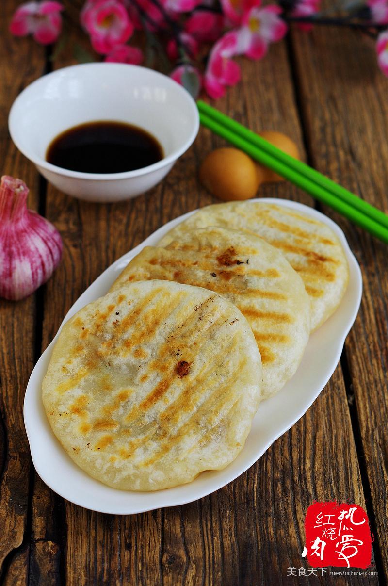 <a href=/shicai/shucai/BaiLuoBo/index.html target=_blank><u>白<a href=/shicai/shucai/LuoBo/index.html target=_blank><u>萝卜</u></a></u></a><a href=/shicai/rouqin/ZhuRou/index.html target=_blank><u>猪肉</u></a>馅饼