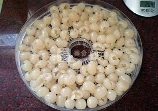 自制<a href=/shicai/guopin/GuiYuan/index.html target=_blank><u>桂圆</u></a>干