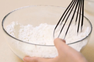 <a href=/shicai/guopin/ManYueMei/index.html target=_blank><u>蔓越莓</u></a><a href=/shicai/mimian/DanNaiYou/index.html target=_blank><u>淡<a href=/shicai/mimian/NaiYou/index.html target=_blank><u>奶油</u></a></u></a>司康