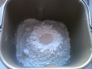 <a href=/shicai/rouqin/RouSong/index.html target=_blank><u>肉松</u></a><a href=/shicai/mimian/MianBao/index.html target=_blank><u>面包</u></a>卷