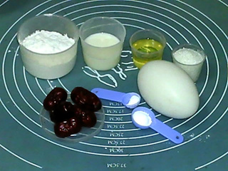 红<a href=/shicai/guopin/Zao/index.html target=_blank><u>枣</u></a><a href=/shicai/rouqin/E/index.html target=_blank><u>鹅</u></a>蛋<a href=zt/qifengdg target=_blank><u>戚风蛋糕</u></a>