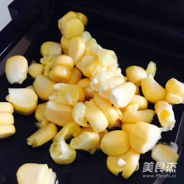 香浓<a href=/shicai/mimian/YuMi/index.html target=_blank><u>玉米</u></a>汁的做法