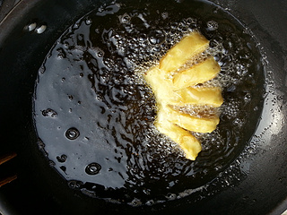 炸<a href=/shicai/shucai/FoShou/index.html target=_blank><u>佛手</u></a>