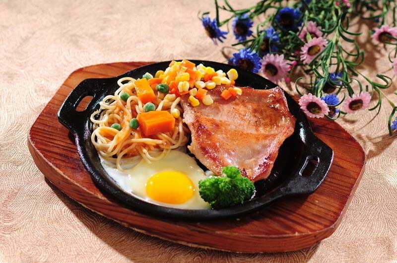 <a href=/shicai/rouqin/ZhuPai/index.html target=_blank><u>猪排</u></a>的做法3