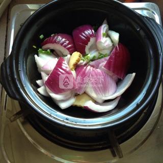 <a href=/shicai/mimian/FuZhu/index.html target=_blank><u>腐竹</u></a><a href=/shicai/shuichanpin/YuYuTou/index.html target=_blank><u>鱼头</u></a>煲