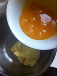 天<a href=/shicai/rouqin/E/index.html target=_blank><u>鹅</u></a>冰激凌泡芙