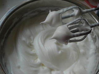 <a href=/shicai/guopin/HeiZhiMa/index.html target=_blank><u>黑<a href=/shicai/guopin/ZhiMa/index.html target=_blank><u>芝麻</u></a></u></a><a href=zt/qifengdg target=_blank><u>戚风蛋糕</u></a>