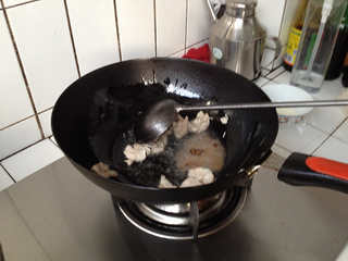 <a href=/shicai/shucai/QingJiao/index.html target=_blank><u>青椒</u></a>炒肉