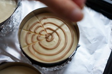 烤布朗尼<a href=/shicai/mimian/ZhiShi/index.html target=_blank><u>芝士</u></a>蛋糕步骤24