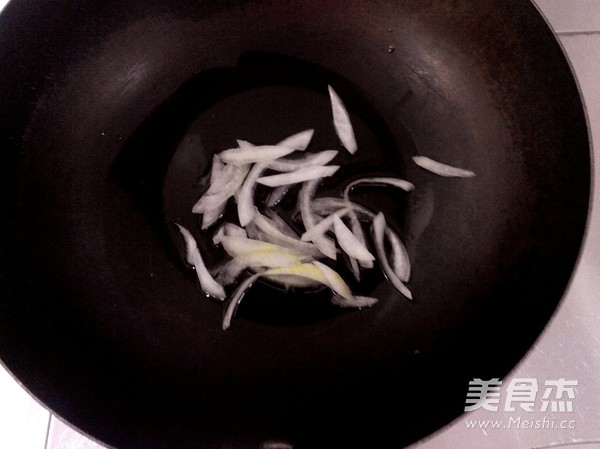 <a href=/shicai/mimian/FenSi/index.html target=_blank><u>粉丝</u></a>泡饼的做法