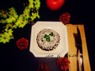 椰香<a href=/shicai/mimian/HeiMi/index.html target=_blank><u>黑米</u></a>糯<a href=/shicai/mimian/MiFan/index.html target=_blank><u>米饭</u></a>