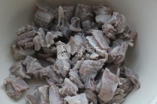 <a href=/shicai/rouqin/YangRou/index.html target=_blank><u>羊肉</u></a><a href=/shicai/shucai/ShanYao/index.html target=_blank><u>山药</u></a><a href=/shicai/guopin/GouQi/index.html target=_blank><u>枸杞</u></a>汤