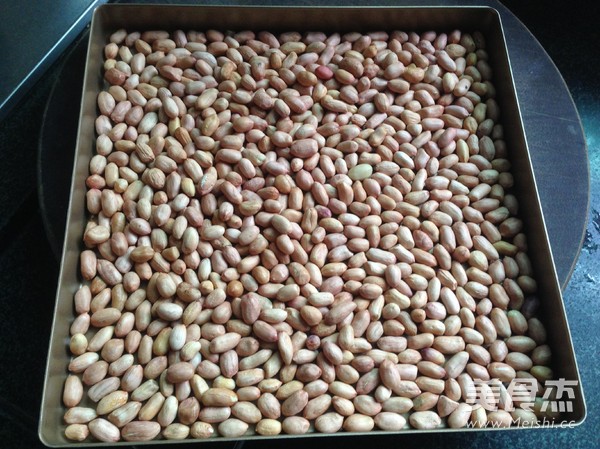 <a href=/shicai/guopin/ManYueMei/index.html target=_blank><u>蔓越莓</u></a><a href=/shicai/guopin/HuaSheng/index.html target=_blank><u>花生</u></a>牛轧糖的做法