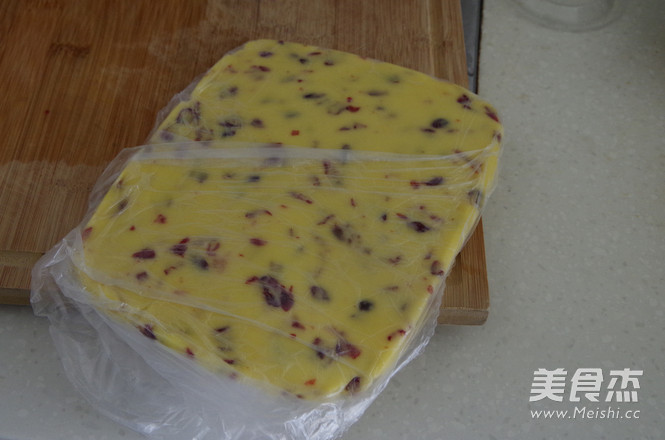 <a href=/shicai/guopin/ManYueMei/index.html target=_blank><u>蔓越莓</u></a>饼干的做法