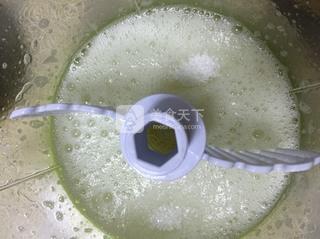 土<a href=/shicai/rouqin/JiDan/index.html target=_blank><u>鸡蛋</u></a>的<a href=zt/qifengdg target=_blank><u>戚风蛋糕</u></a>