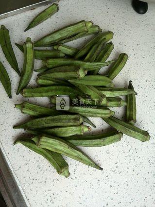 蒜炒<a href=/shicai/shucai/QiuKui/index.html target=_blank><u>秋葵</u></a>