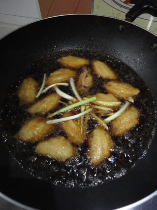 可乐<a href=/shicai/rouqin/JiChi/index.html target=_blank><u>鸡翅</u></a>