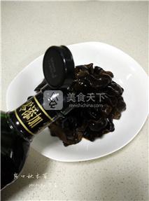 爽口秋<a href=/shicai/shucai/MuEr/index.html target=_blank><u>木耳</u></a>