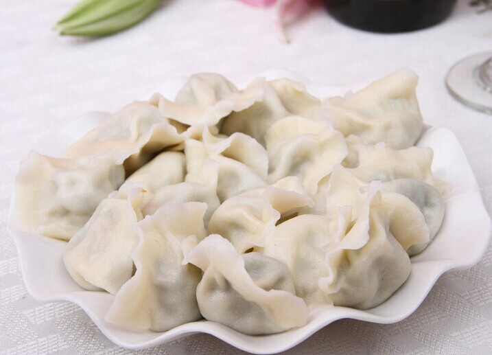 剥皮<a href=/shicai/shucai/LaJiao/index.html target=_blank><u>辣椒</u></a>水饺