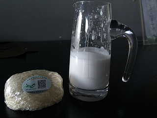 椰奶<a href=/shicai/yaoshi/YaWo/index.html target=_blank><u>燕窝</u></a>