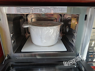 <a href=/shicai/shucai/BaiLuoBo/index.html target=_blank><u>白<a href=/shicai/shucai/LuoBo/index.html target=_blank><u>萝卜</u></a></u></a><a href=/shicai/rouqin/ZhuRou/index.html target=_blank><u>猪肉</u></a>馅饼