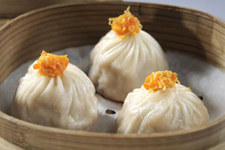 <a href=/shicai/shuichanpin/15533.html target=_blank><u>蟹黄</u></a>包