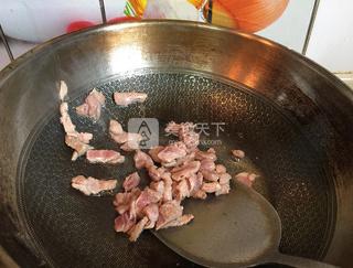 <a href=/shicai/rouqin/YangRou/index.html target=_blank><u>羊肉</u></a>抓饭