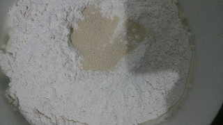 法式全麦<a href=/shicai/mimian/MianBao/index.html target=_blank><u>面包</u></a>