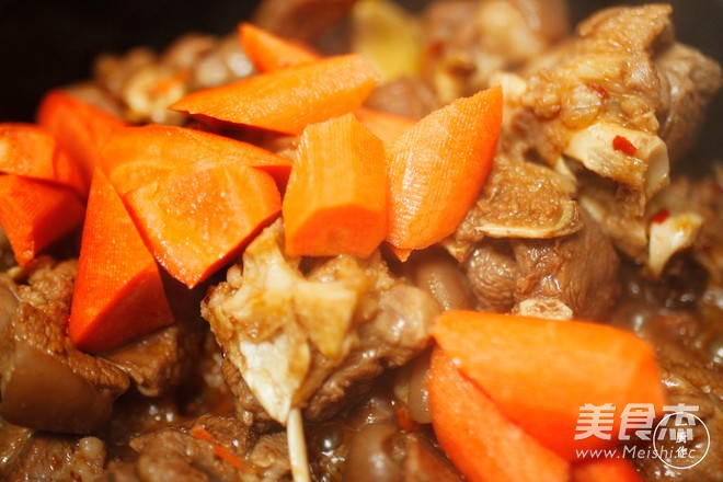 红焖<a href=/shicai/rouqin/YangRou/index.html target=_blank><u>羊肉</u></a>的做法