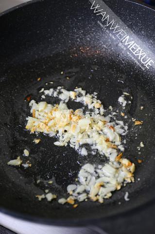 凉拌<a href=/shicai/mimian/HeFen/index.html target=_blank><u>河粉</u></a>