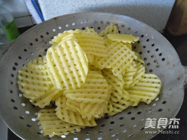 酥脆薯片的做法