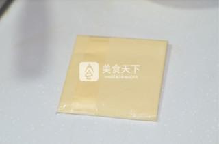 <a href=/shicai/rouqin/JiDan/index.html target=_blank><u>鸡蛋</u></a><a href=/shicai/rouqin/XiangChang/index.html target=_blank><u>香肠</u></a>三明治