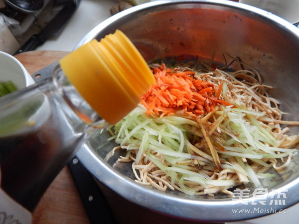 凉拌云丝的做法