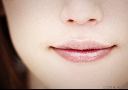 舌苔发白是怎么回事