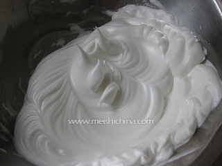 中空<a href=zt/qifengdg target=_blank><u>戚风蛋糕</u></a>