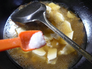 <a href=/shicai/shucai/ZhaCai/index.html target=_blank><u>榨菜</u></a>丝<a href=/shicai/rouqin/WuHuaRou/index.html target=_blank><u>五花肉</u></a><a href=/shicai/mimian/DouFu/index.html target=_blank><u>豆腐</u></a>羹