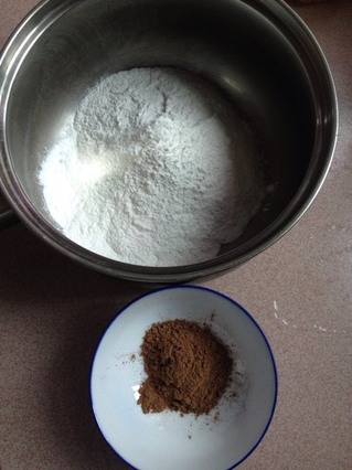 小猪<a href=/shicai/rouqin/XiongZhang/index.html target=_blank><u>熊掌</u></a>汤圆