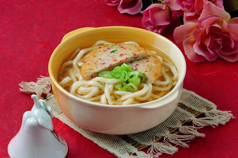 过桥<a href=/shicai/mimian/MiXian/index.html target=_blank><u>米线</u></a>的做法2