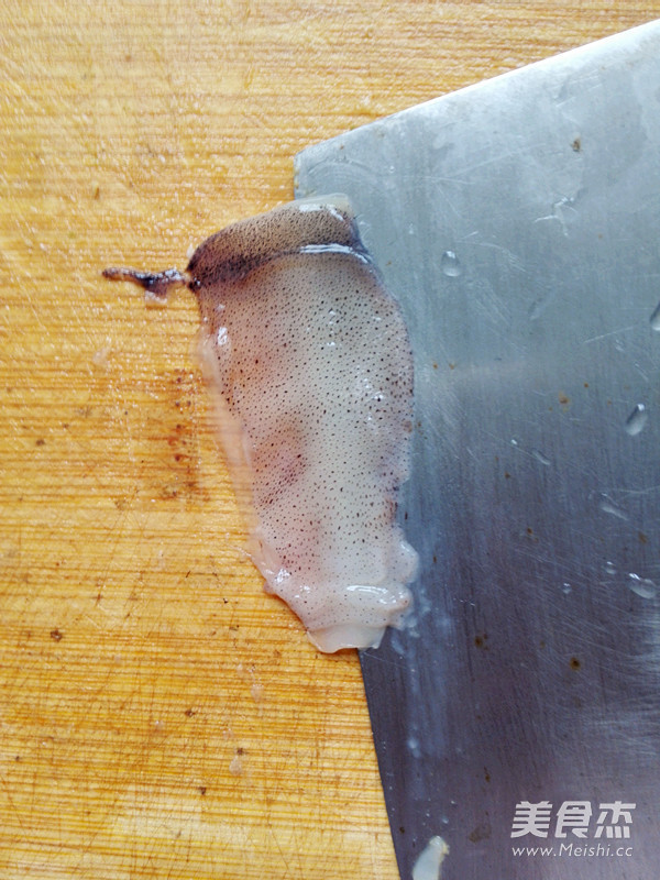 <a href=/shicai/shucai/XiLanHua/index.html target=_blank><u>西兰花</u></a>炒<a href=/shicai/shuichanpin/YouYu/index.html target=_blank><u>鱿鱼</u></a>的做法