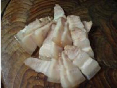 包菜回锅肉的做法 味道鲜美极其棒