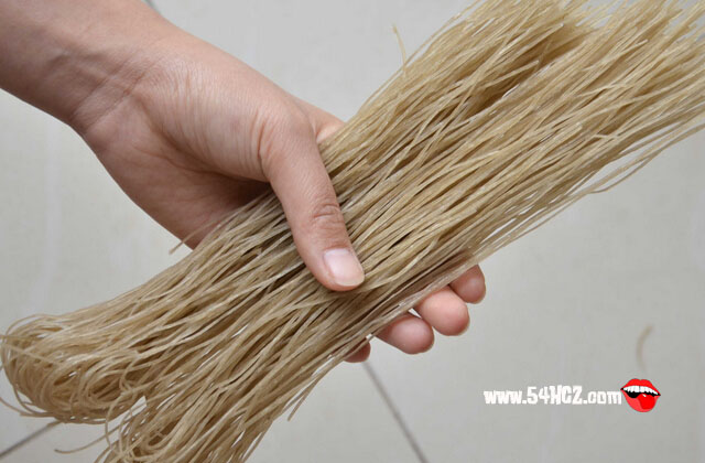 <a href=/shicai/shucai/HongShu/index.html target=_blank><u>红薯</u></a><a href=/shicai/mimian/FenTiao/index.html target=_blank><u>粉条</u></a>的价格3